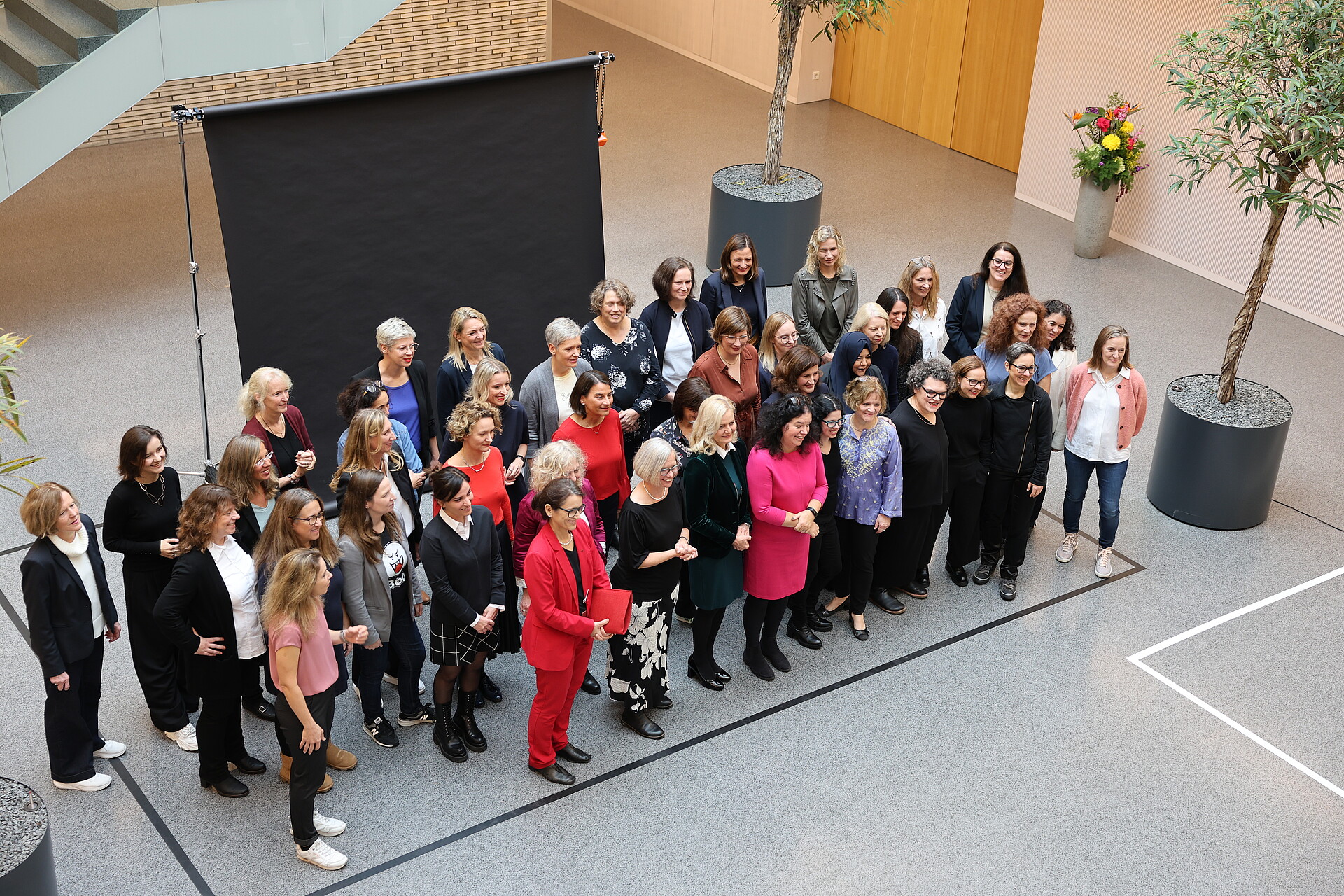 Teilnehmende des Filmprojekts „Dein Platz ist hier. Werde Professorin!“