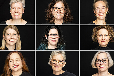 Mehrere Professorinnen der Dualen Hochschule Baden-Württemberg stehen gemeinsam für ein Fotoprojekt, das die Vielfalt und unterschiedlichen Karrierewege von Frauen in der Wissenschaft sichtbar macht.